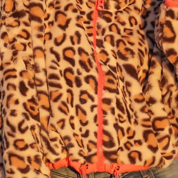 Pink Leopard Cozy Jacket - Picture 1 of 1